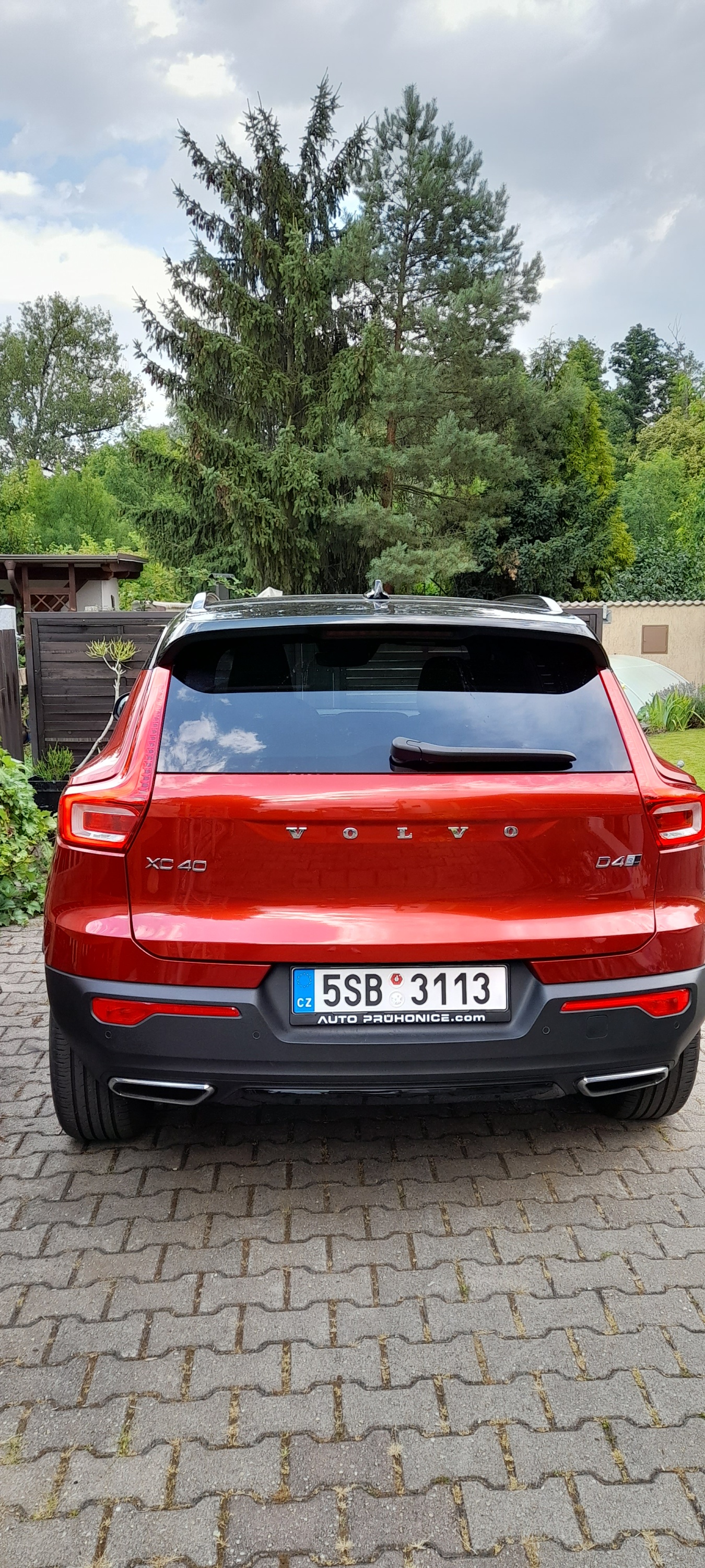 volvo XC40