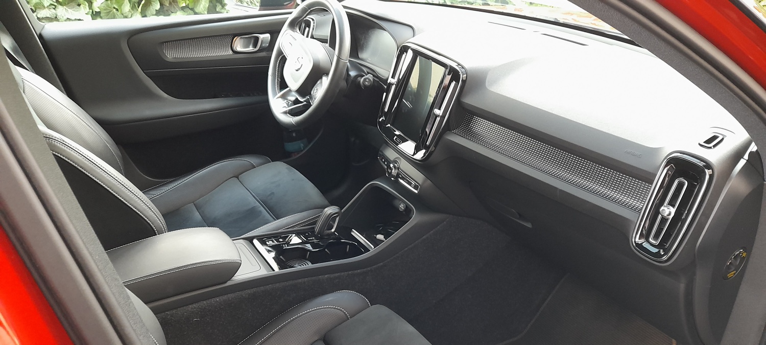 volvo XC40